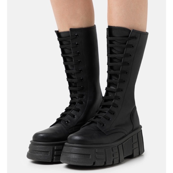 Steve Madden Shoes - New Steve Madden Transform Platform Combat Boots